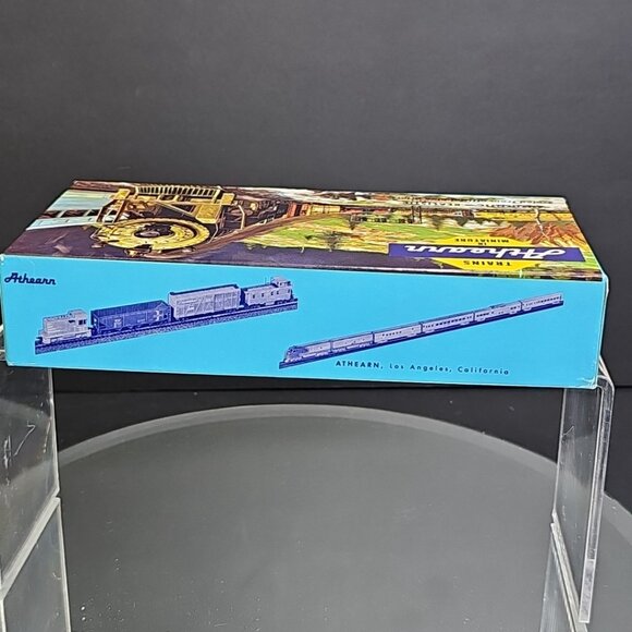 Athearn Train HO Gauge Pacific Fruit Express 50 ft Braced Reefer 1636 P.F.E. - Picture 14 of 15